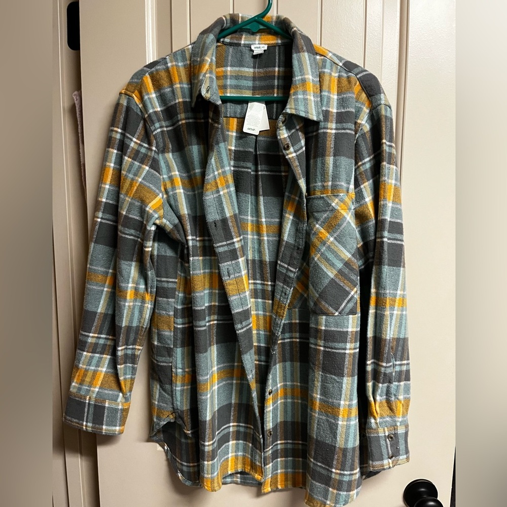NWT Aerie women’s flannel-Size Medium